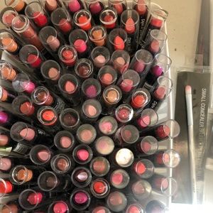 Wet N Wild Makeup 100 Pieces Assorted